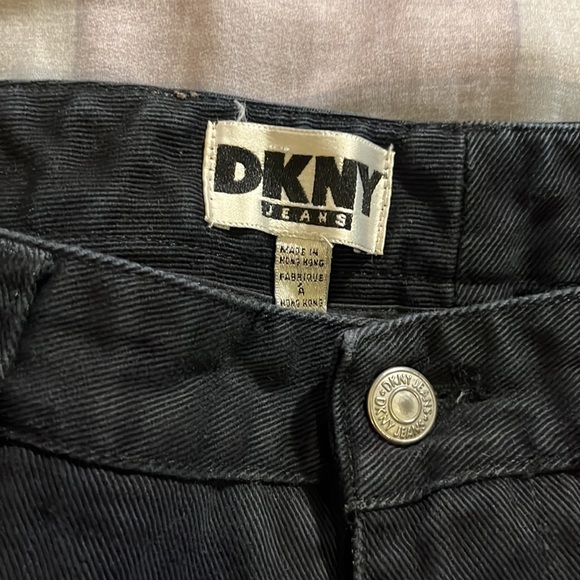 Calvin Klein - Picture 3 of 5